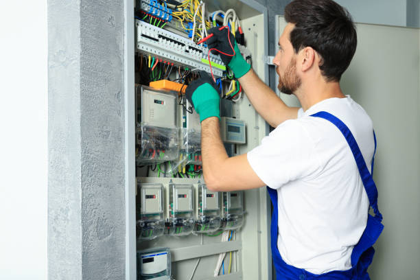 Best Commercial Electrician Services  in Medford, NY